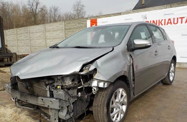 Toyota Auris cena 32900 przebieg: 114659, rok produkcji 2018 z Głubczyce małe 379